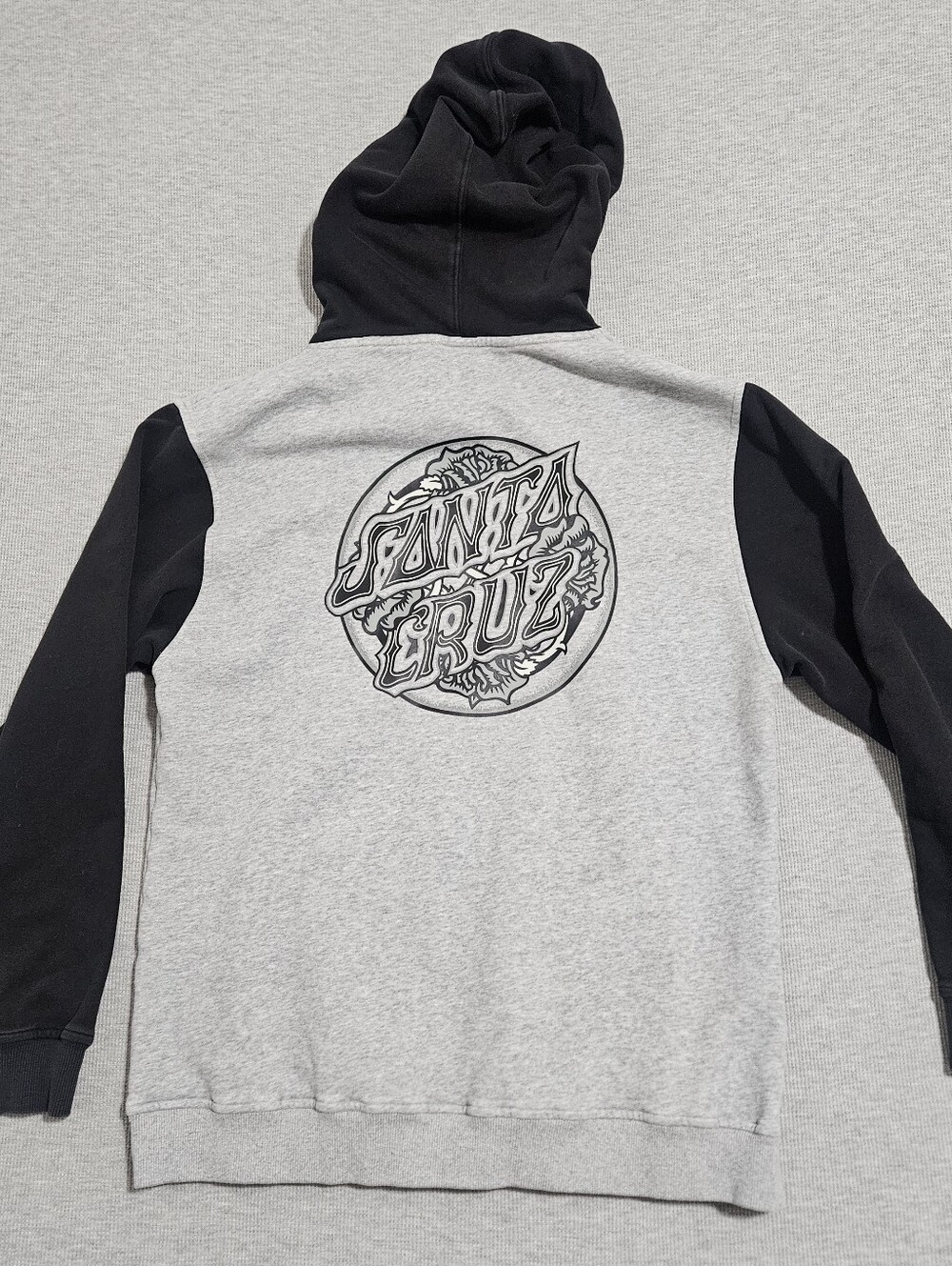 Santa Cruz Black & Grey Hooded Pullover  Hoodie No Draw String Size Med